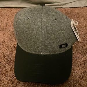 Oakley Heather Cap